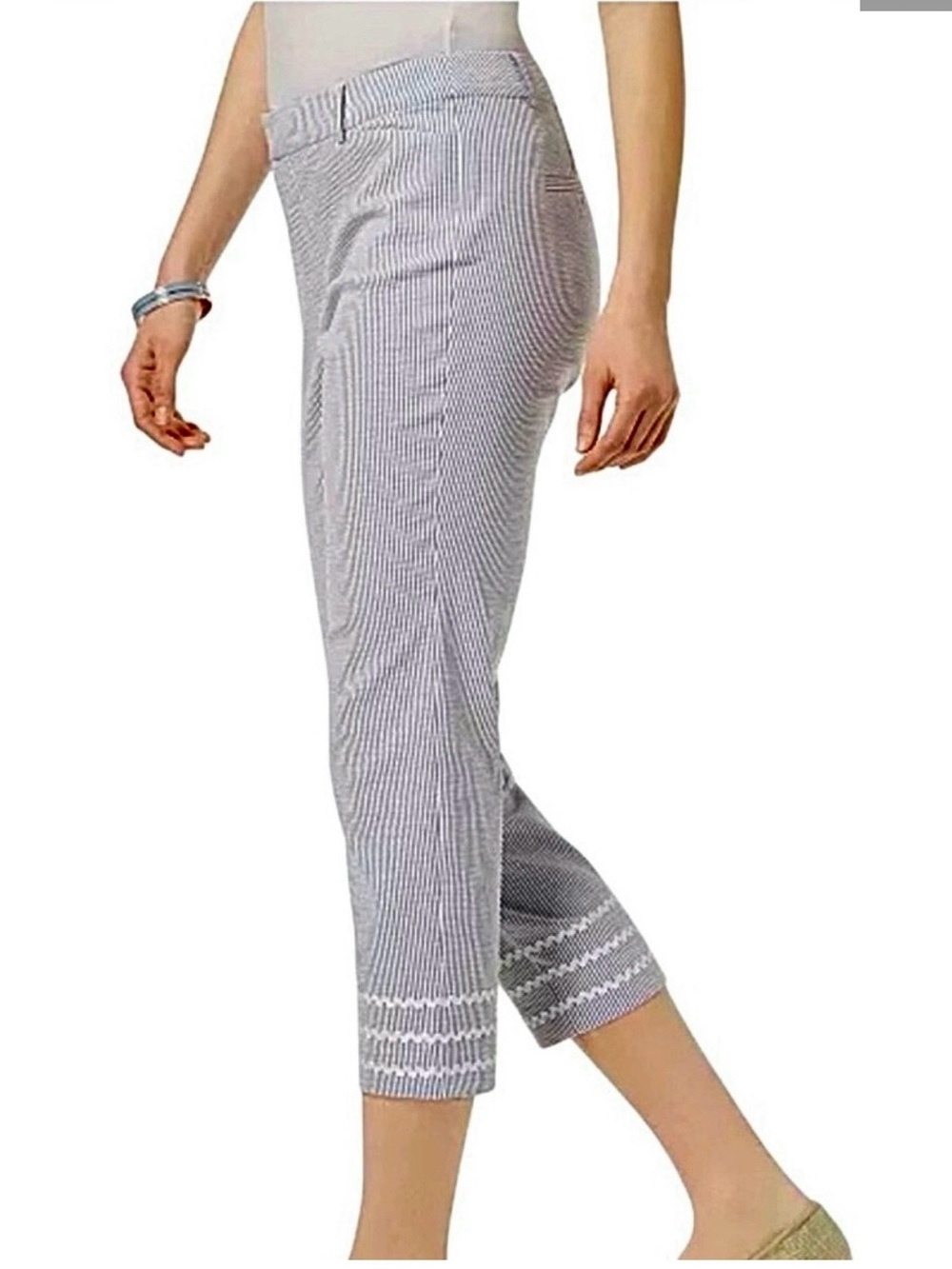 Charter Club Newport Slim Crop NWT Size 12 Large Seersucker Striped Blue Gray